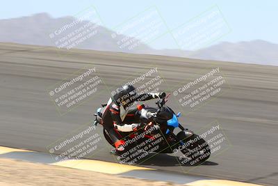 media/Apr-10-2022-SoCal Trackdays (Sun) [[f104b12566]]/Bowl (11am)/